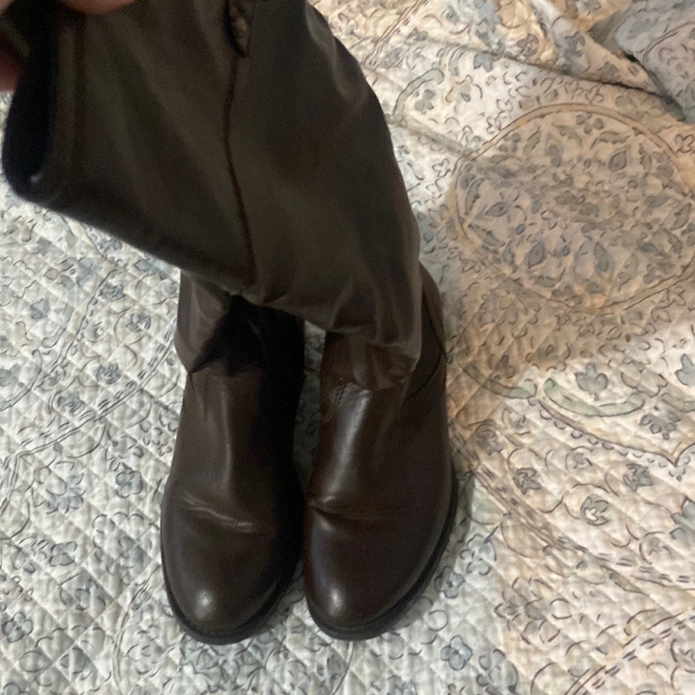 Womens tall boots size 7.5